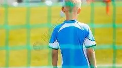 曼联放弃选择凯恩的原因抢下替补席位